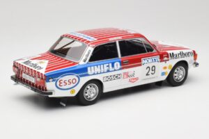 Volvo 142 #29 M. Alen / I. Kivimaki Rally 1000 Lakes 1973 MCG 1:18 MCG18528R Метал — снимка 2 от 6