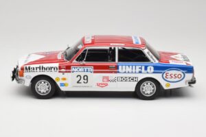 Volvo 142 #29 M. Alen / I. Kivimaki Rally 1000 Lakes 1973 MCG 1:18 MCG18528R Метал — снимка 3 от 6