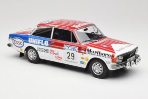 Volvo 142 #29 M. Alen / I. Kivimaki Rally 1000 Lakes 1973 MCG 1:18 MCG18528R Метал — снимка 4 от 6