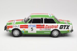 Volvo 142 #5 H. Mikkola / E. Rautanen Rally 1000 Lakes 1973 MCG 1:18 MCG18529R Метал — снимка 3 от 6