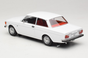 Volvo 142 Бял MCG 1:18 MCG18445 Метал — снимка 5 от 6