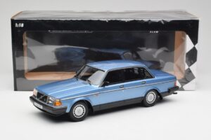 Volvo 240 GL Синьо Металик Minichamps 1:18 155171404 Метал — снимка 6 от 6
