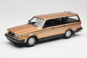 Volvo 240 GL Комби Gold Metallic Minichamps 1:18 155171415 Метал