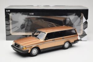 Volvo 240 GL Комби Gold Metallic Minichamps 1:18 155171415 Метал — снимка 6 от 6