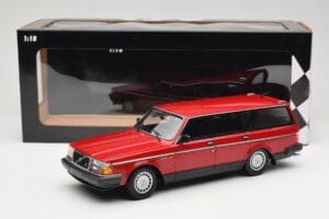 Volvo 240 GL Комби Червен Minichamps 1:18 155171411 Метал — снимка 6 от 6