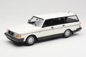 Volvo 240 GL Комби Бял Minichamps 1:18 155171412 Метал
