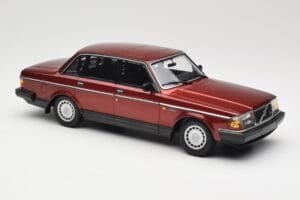 Volvo 240 GL Dark Red Metallic Minichamps 1:18 155171406 Метал — снимка 4 от 6