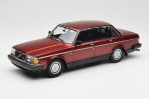 Volvo 240 GL Dark Red Metallic Minichamps 1:18 155171406 Метал