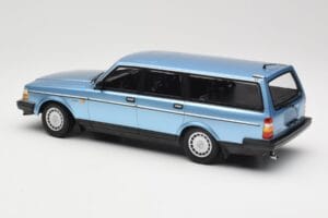 Volvo 240 GL Estate Blue Metallic Minichamps 1:18 155171414 Метал — снимка 5 от 6