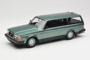 Volvo 240 GL Estate Green Metallic Minichamps 1:18 155171410 Метал