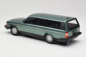 Volvo 240 GL Estate Green Metallic Minichamps 1:18 155171410 Метал — снимка 5 от 6