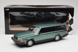 Volvo 240 GL Estate Green Metallic Minichamps 1:18 155171410 Метал — снимка 6 от 6