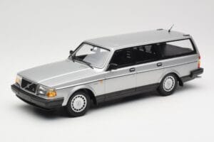 Volvo 240 GL Estate Сребрист Minichamps 1:18 155171416 Метал