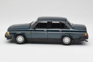 Volvo 240 GL Petrol Metallic Minichamps 1:18 155171407 Метал — снимка 3 от 6