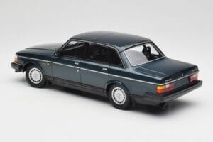 Volvo 240 GL Petrol Metallic Minichamps 1:18 155171407 Метал — снимка 5 от 6