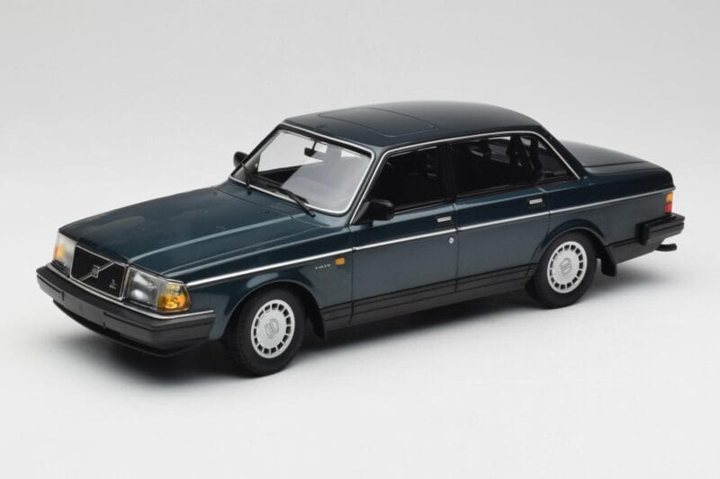 Volvo 240 GL Petrol Metallic Minichamps 1:18 155171407 Метал