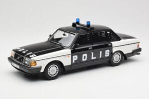 Volvo 240 GL Polis Sweden Черен Minichamps 1:18 155171497 Метал