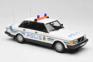 Volvo 240 GL Polis Sweden Minichamps 1:18 155171490 Метал — снимка 4 от 6