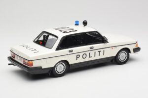 Volvo 240 GL Politi Denmark Minichamps 1:18 155171495 Метал — снимка 2 от 6