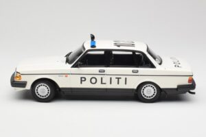 Volvo 240 GL Politi Denmark Minichamps 1:18 155171495 Метал — снимка 3 от 6