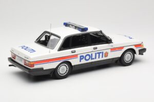 Volvo 240 GL Politi Norway Minichamps 1:18 155171491 Метал — снимка 2 от 6
