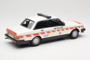 Volvo 240 GL Politie Netherlands Minichamps 1:18 155171498 Метал — снимка 2 от 6