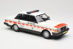 Volvo 240 GL Politie Netherlands Minichamps 1:18 155171498 Метал — снимка 4 от 6