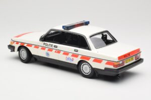 Volvo 240 GL Politie Netherlands Minichamps 1:18 155171498 Метал — снимка 5 от 6