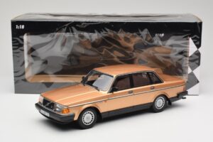 Volvo 240 GL Златен Minichamps 1:18 155171405 Метал — снимка 6 от 6