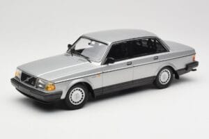 Volvo 240 GL Сребрист Minichamps 1:18 155171408 Метал