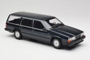 Volvo 740 GL Комби Тъмнозелено Металик Minichamps 1:18 155171771 Метал — снимка 4 от 6