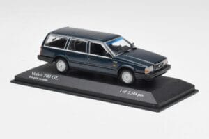 Volvo 740 GL Estate Синьо-Зелено Металик Minichamps 1:43 943171713 Метал — снимка 3 от 4