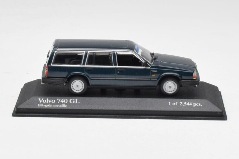 Volvo 740 GL Estate Синьо-Зелено Металик Minichamps 1:43 943171713 Метал