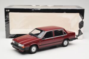Volvo 740 GL Червен Minichamps 1:18 155171704 Метал — снимка 6 от 6