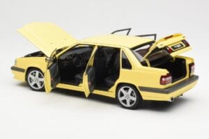 Volvo 850 T-5R Жълт AUTOart 1:18 79501 Метал — снимка 5 от 8