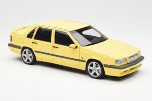 Volvo 850 T-5R Жълт AUTOart 1:18 79501 Метал — снимка 6 от 8