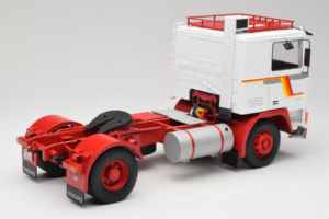 Volvo F12 Бял Червен Road Kings 1:18 RK180031 Метал — снимка 3 от 8