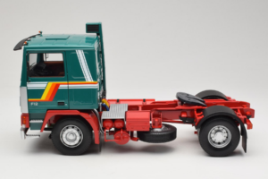 Volvo F1220 Зелен Червен Road Kings 1:18 RK180032 Метал — снимка 4 от 8