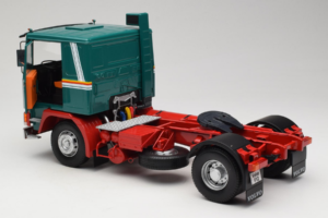 Volvo F1220 Зелен Червен Road Kings 1:18 RK180032 Метал — снимка 5 от 8