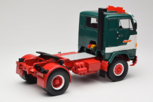 Volvo F88 Bilspedition Зелен Бял MCG 1:18 MCG18139 Метал — снимка 3 от 8