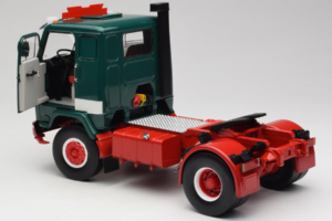 Volvo F88 Bilspedition Зелен Бял MCG 1:18 MCG18139 Метал — снимка 5 от 8