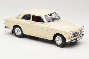 Volvo P121 Amazon Бял Revell 1:18 08866 Метал — снимка 6 от 8