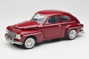 Volvo PV544 Cherry Red Revell 1:18 08887 Метал