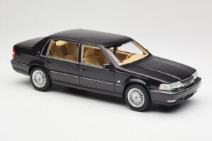 Volvo S90 Royal Violet DNA 1:18 DNA000089 Метал — снимка 4 от 6