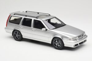 Volvo V70 R P80 Сребрист DNA 1:18 DNA000155 Метал — снимка 4 от 6