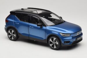 Volvo XC40 Recharge Син Металик Paudi Model 1:18 2562373 Метал — снимка 6 от 8