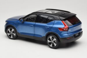Volvo XC40 Recharge Син Металик Paudi Model 1:18 2562373 Метал — снимка 7 от 8