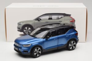 Volvo XC40 Recharge Син Металик Paudi Model 1:18 2562373 Метал — снимка 8 от 8