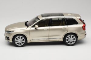 Volvo XC90 Luminous Sand Yellow Paudi Model 1:18 9430841 Метал — снимка 4 от 8
