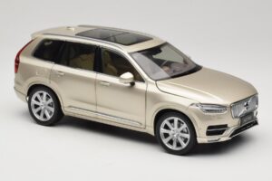 Volvo XC90 Luminous Sand Yellow Paudi Model 1:18 9430841 Метал — снимка 6 от 8